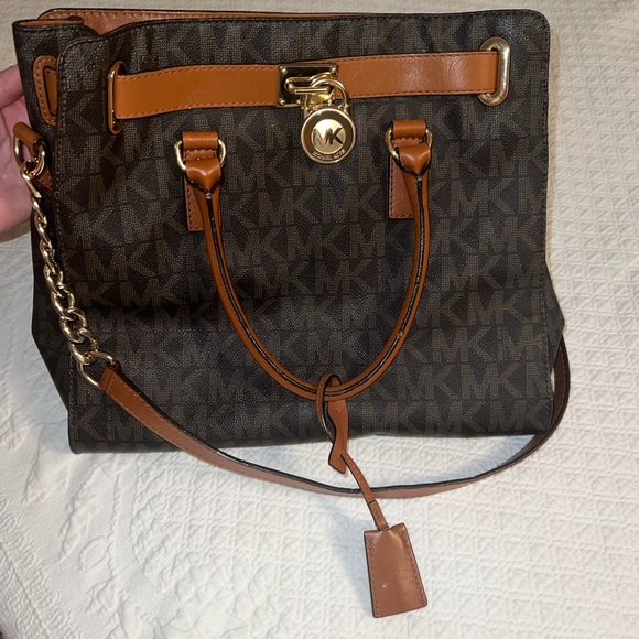 Michael Kors large logo tote purse - Picture 5 of 6